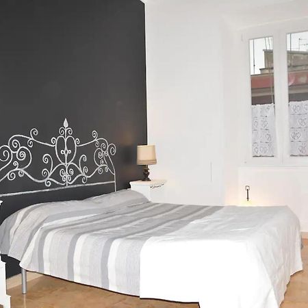 Cosy Apartment - 5 Minutes Walk From Colosseum ภายนอก รูปภาพ